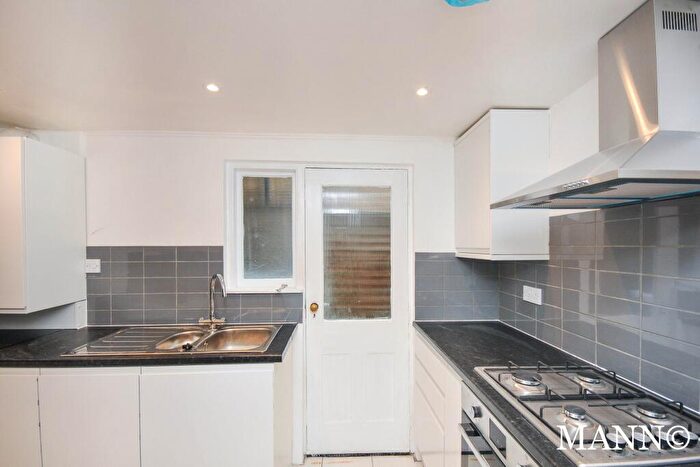 3 Bedroom Flat To Rent In Sydenham Park Road, Sydenham, ***, SE26