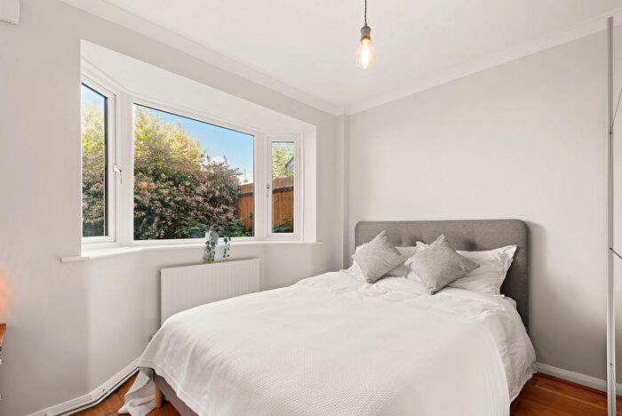 2 Bedroom Flat For Sale In Cavendish Road, SW12