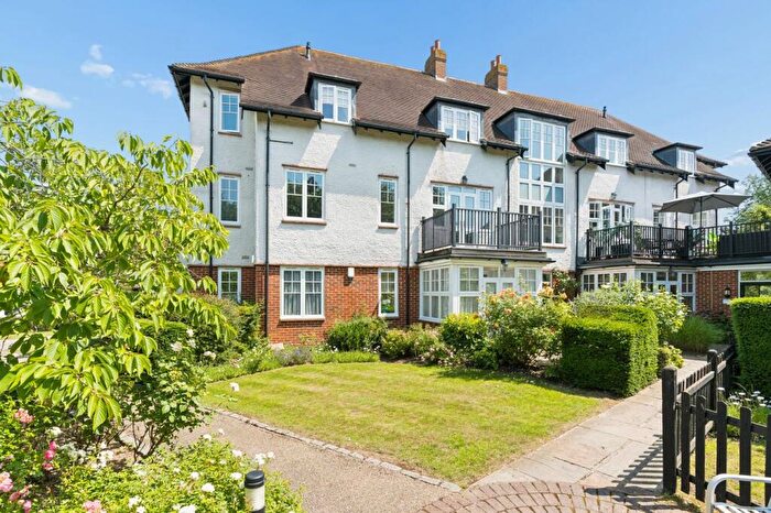 2 Bedroom Apartment For Sale In Ralph Swingler Place, Letchworth Garden City, SG6
