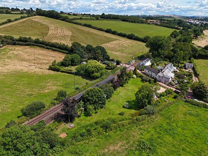 3 Bedroom Terraced House For Sale In Crediton, EX17