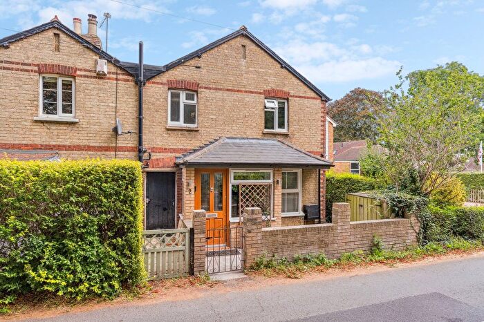 3 Bedroom Semi-Detached House For Sale In Priors Hill, Pirton, Hitchin, SG5