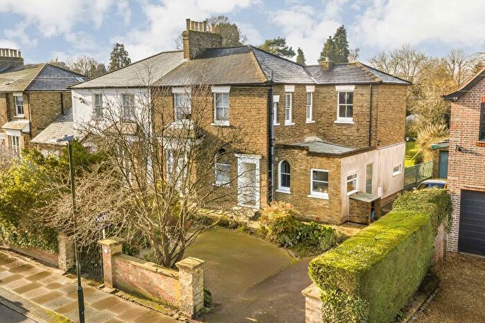 4 Bedroom Property For Sale In Nightingale Road, Hampton, TW12