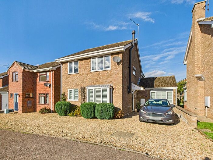 4 Bedroom Detached House For Sale In The Paddocks, Downham Market, PE38