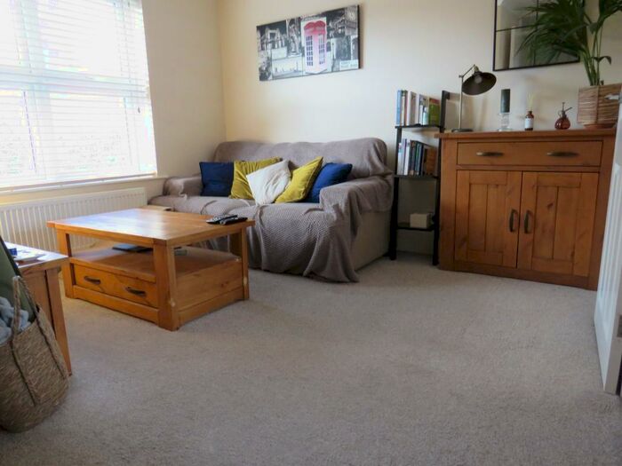 1 Bedroom Apartment To Rent In Sunningdale Mews, Welwyn Garden City, AL7