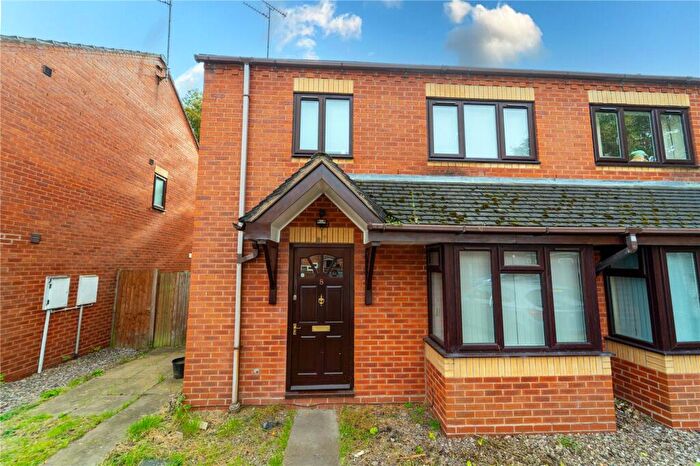 4 Bedroom House To Rent In Keneggy Mews, Birmingham, West Midlands, B29