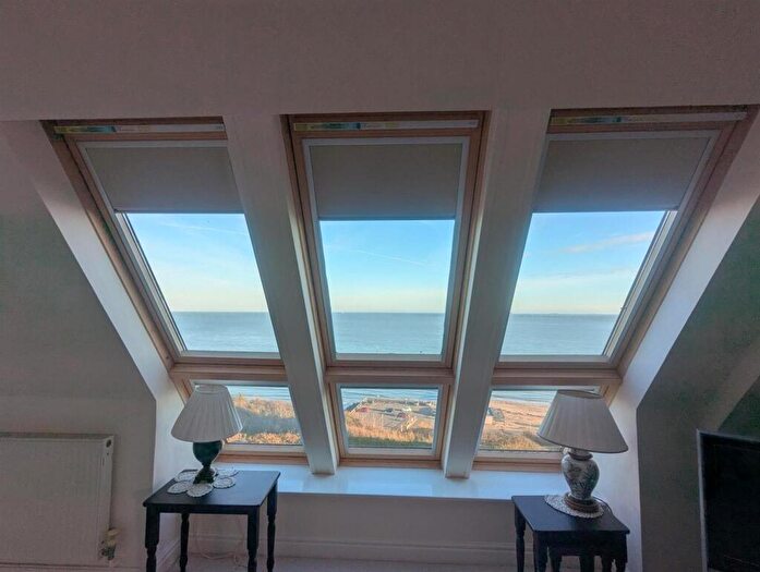 2 Bedroom Apartment For Sale In Beatrice Avenue, Shanklin, PO37