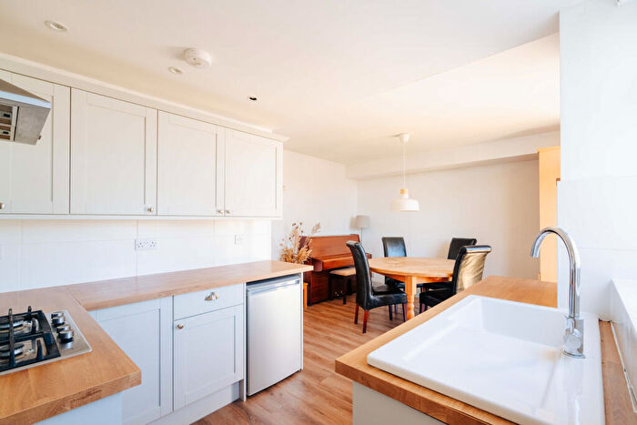 3 Bedroom Semi-Detached House For Sale In Kipling Road, Filton, Bristol, BS7
