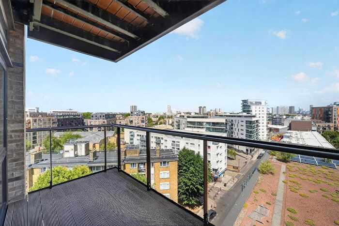 1 Bedroom Flat For Sale In Stainsby Road London, E14