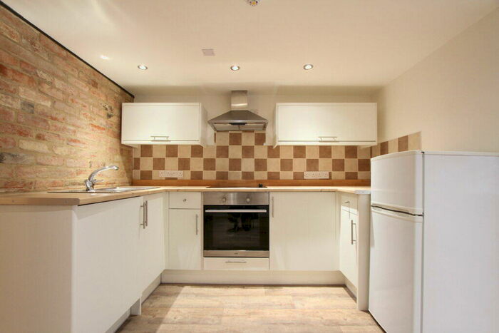 1 Bedroom Apartment To Rent In West Street, Banbury, Oxon, OX16