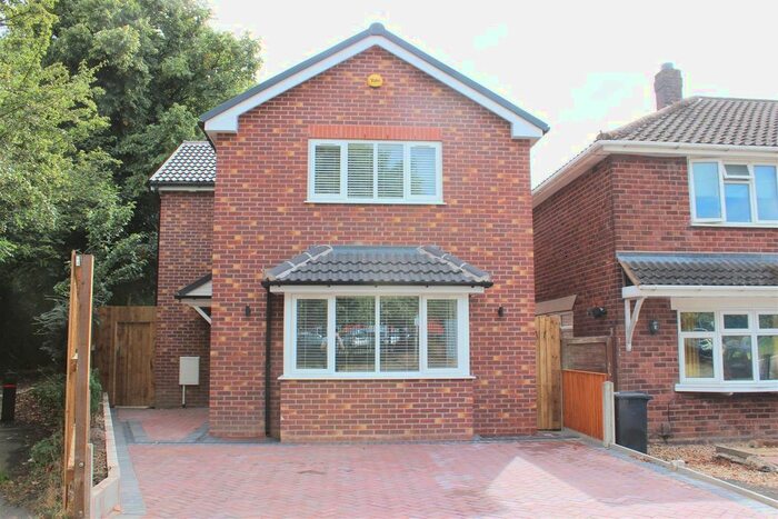 3 Bedroom Detached House To Rent In Whittingham Road, Halesowen, B63
