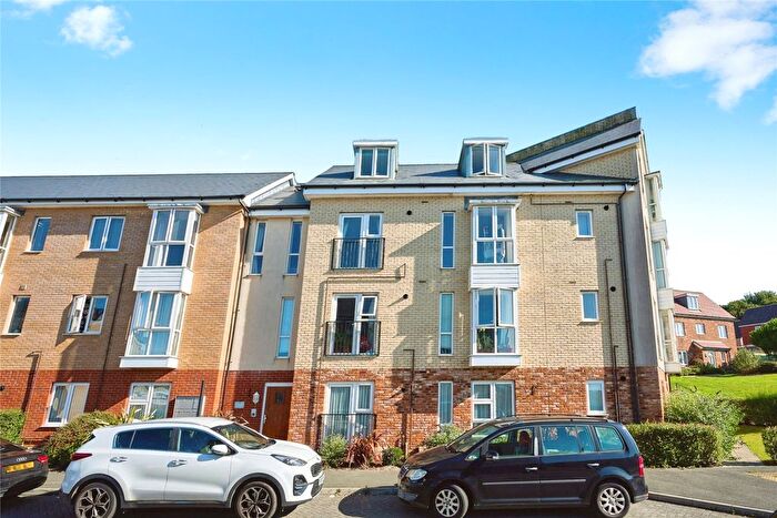 1 Bedroom Flat For Sale In Church Path, East Cowes, Isle Of Wight, PO32