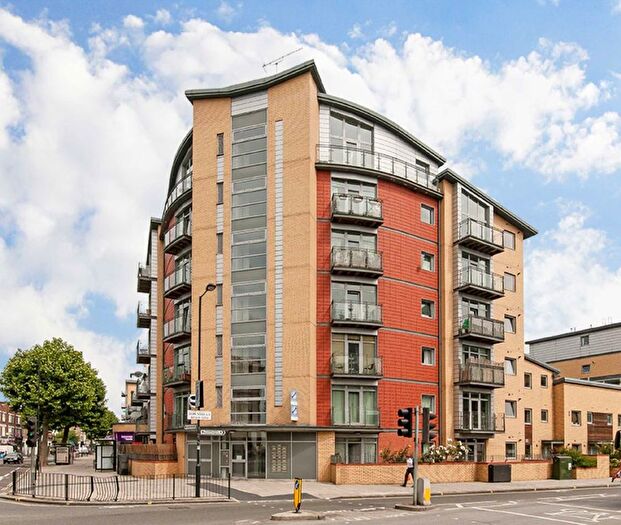 2 Bedroom Flat To Rent In Townmead Road, London, SW6