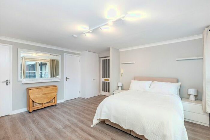 Studio To Rent In Glovers Lodge, Lewis Road, Richmond, Surrey, TW10