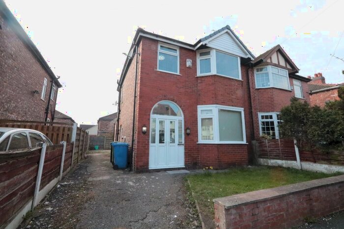 3 Bedroom Semi-Detached House To Rent In Ravenswood Road, Stretford, M32