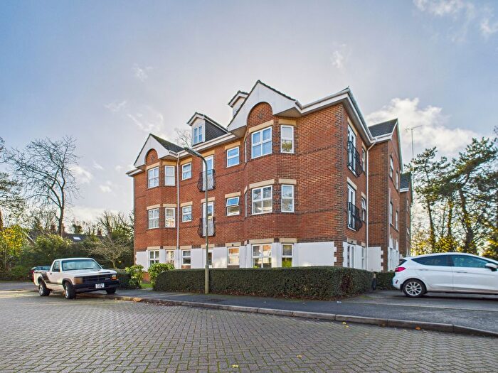 2 Bedroom Flat To Rent In Regent Court, Norn Hill, Basingstoke, RG21