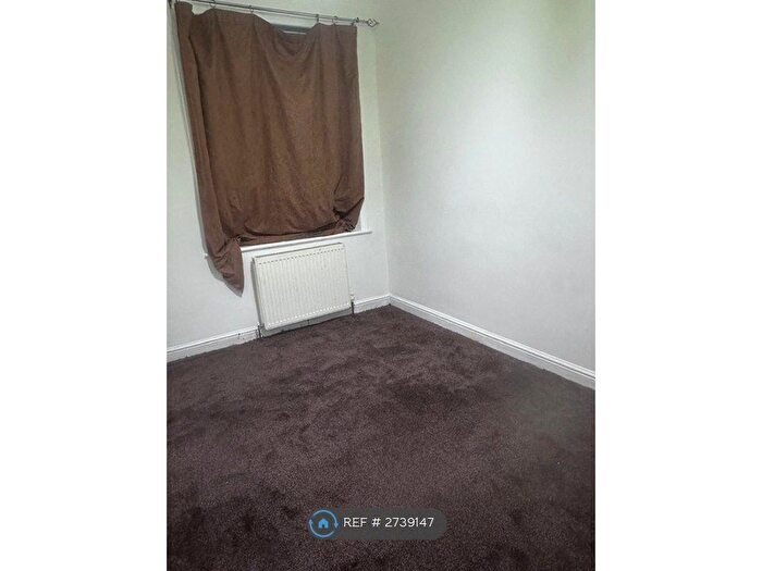 3 Bedroom Terraced House To Rent In Pennington Terrace, Bradford, BD5