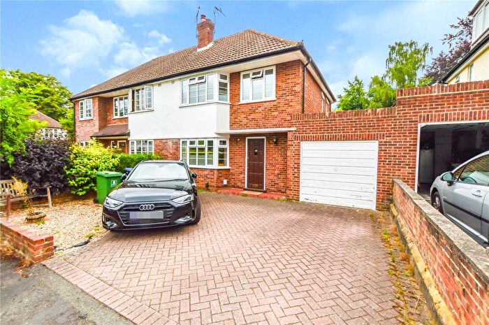 4 Bedroom Semi-detached House For Sale In St James Close, St Johns, Woking, Surrey, GU21
