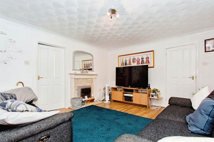 3 Bedroom Semi-Detached House For Sale In Coolidge Gardens, Cottenham, Cambridge, CB24