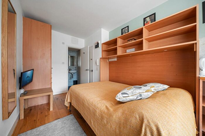 Studio To Rent In Penywern Road, Earls Court, London, SW5