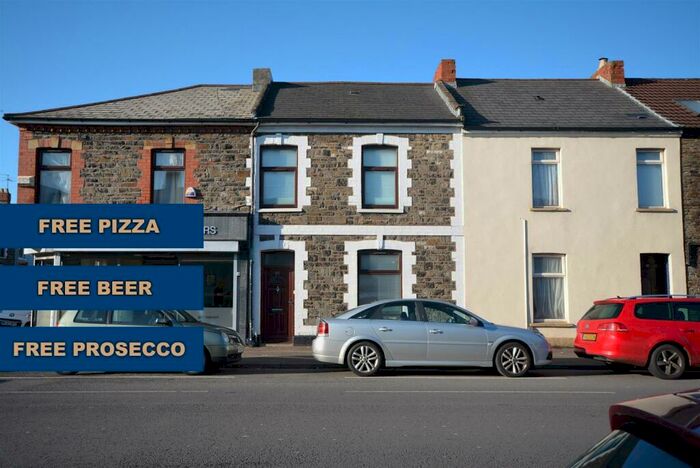 4 Bedroom Private Hall To Rent In Cathays Terrace, Cathays, Cardiff, CF24