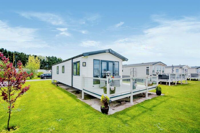 2 Bedroom Lodge For Sale In Low Road, Croft, Skegness, PE24