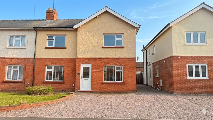 3 Bedroom Semi-Detached House For Sale In George Street, Bourne, PE10