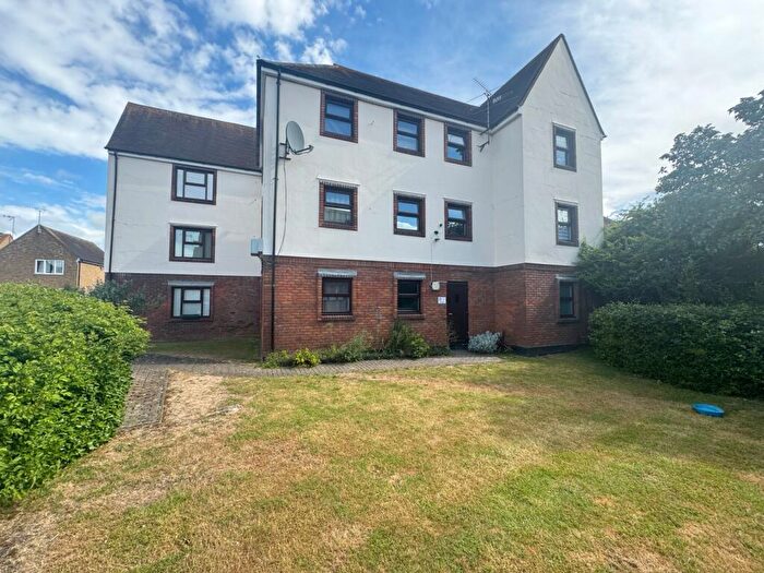 Studio To Rent In Akenfield Close, South Woodham Ferrers, Chelmsford, Essex, CM3