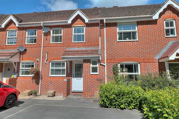 2 Bedroom Terraced House To Rent In Tristram Close, Knightwood Park, Chandler's Ford, SO53