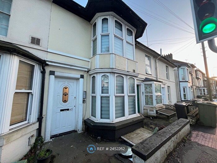1 Bedroom Flat To Rent In Ashford Road, Maidstone, ME14