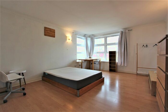 2 Bedroom Flat To Rent In Burrhill Court, Worgan Street, London, SE16