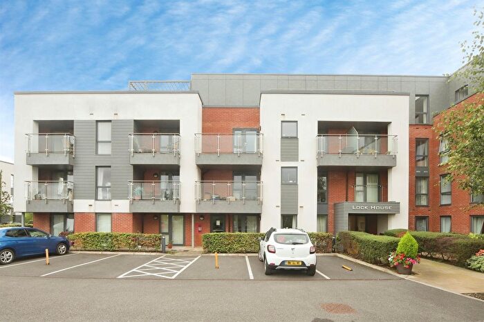 2 Bedroom Flat For Sale In Keeper Close, Taunton, TA1