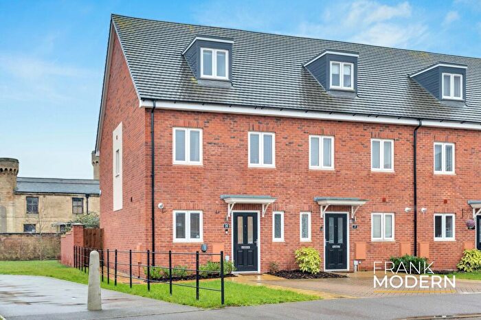 3 Bedroom Terraced House For Sale In Waterfield Close, Peterborough, PE3