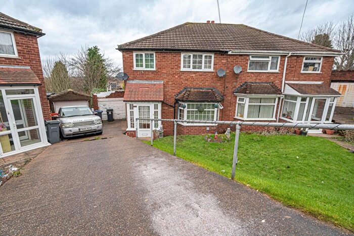 3 Bedroom Semi-Detached House For Sale In Barnfield Grove, Handsworth Wood, Birmingham, B20