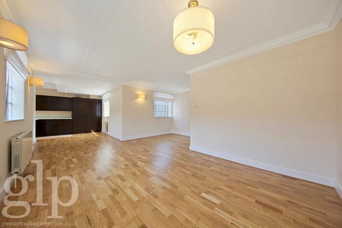 3 Bedroom Flat To Rent In Great Queen Street, London, Greater London, WC2B