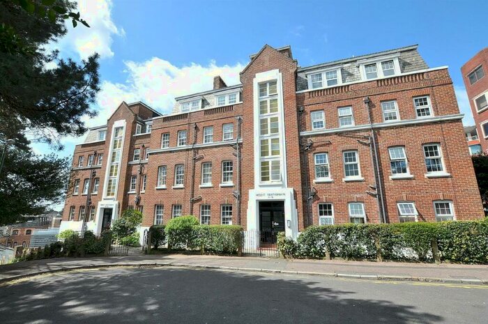 2 Bedroom Apartment To Rent In Richmond Gardens, Bournemouth, Dorset, BH1