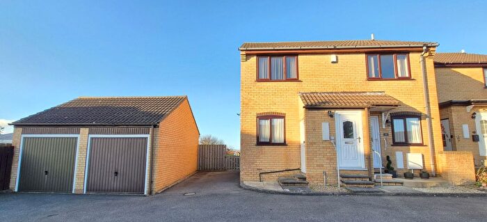 2 Bedroom Flat For Sale In Scholes Park Road, Scarborough, YO12