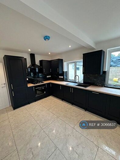 3 Bedroom Bungalow To Rent In Newport Road, Newbury, RG14