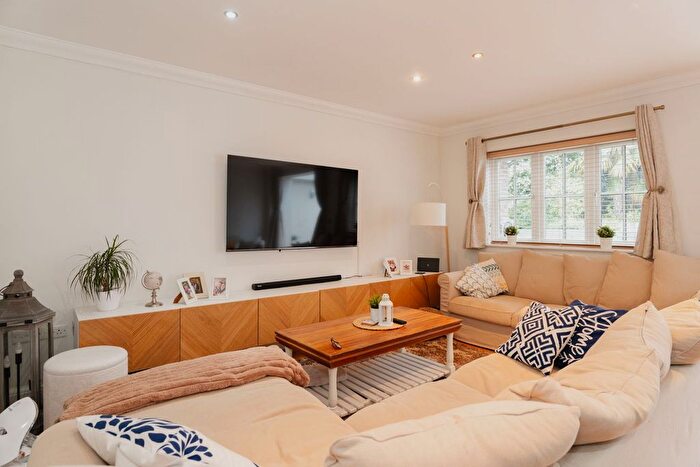 3 Bedroom Detached House For Sale In Grosvenor Mews, Grosvenor Road, Epsom, KT18