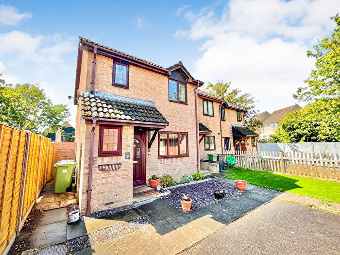 3 Bedroom End Of Terrace House For Sale In St Lawrence Close, Hedge End, SO30