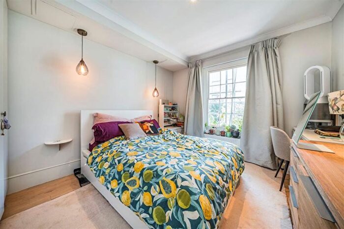 1 Bedroom Flat For Sale In New North Road, Hoxton, N1