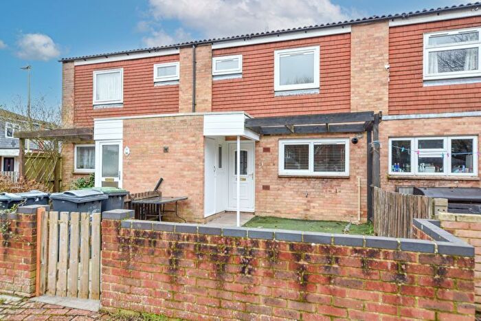 3 Bedroom Terraced House To Rent In Oracle Drive, Crookhorn, PO7