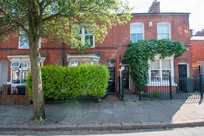 4 Bedroom Terraced House For Sale In Barclay Street, Westcotes, LE3