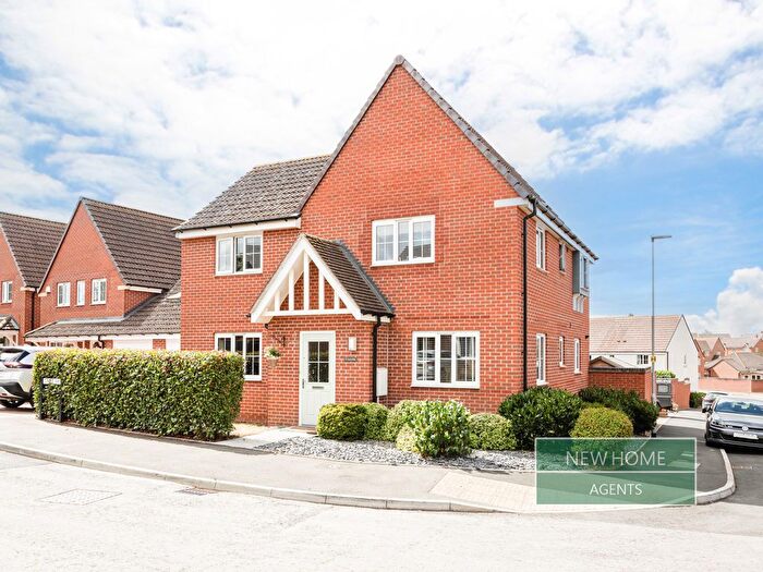 4 Bedroom Detached House For Sale In Sunset Way, Evesham, WR11