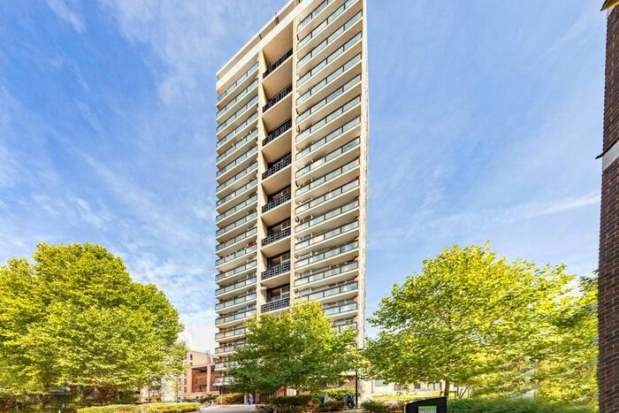 2 Bedroom Flat To Rent In Dickens Estate, London, SE16