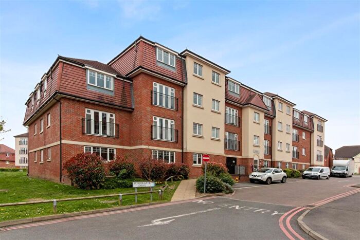 2 Bedroom Flat For Sale In Schoolgate Drive, Morden, SM4