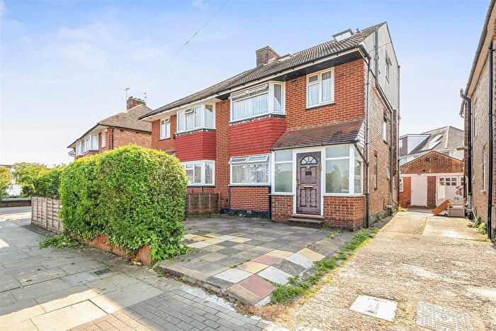 6 Bedroom Semi Detached House For Sale In Lynford Gardens, Edgware, HA8