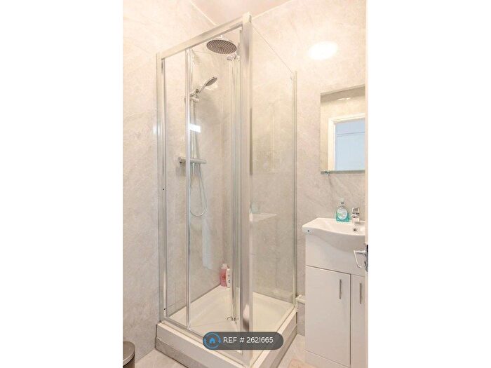 1 Bedroom Flat To Rent In Barnes House, London, NW1