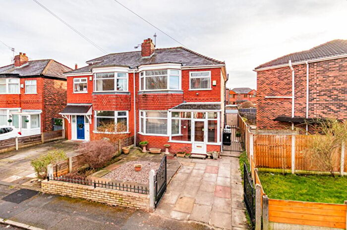 3 Bedroom Semi Detached House For Sale In Raglan Road, Stretford, Manchester, M32