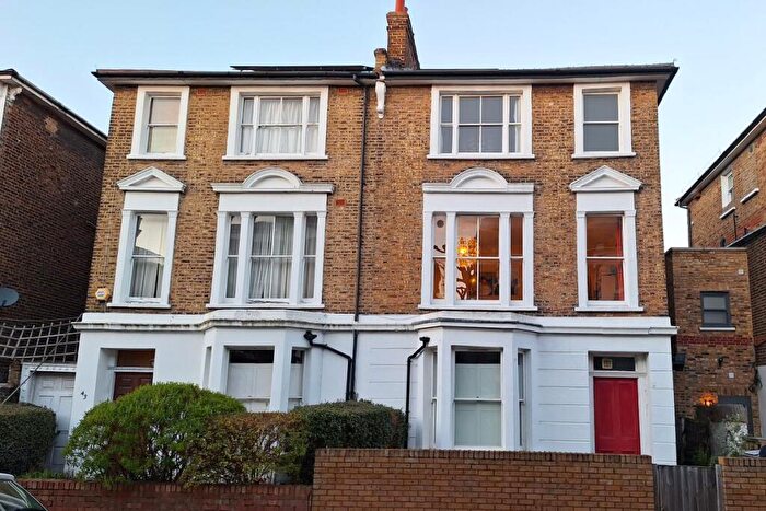 1 Bedroom Apartment For Sale In A Patshull Road, London, NW5