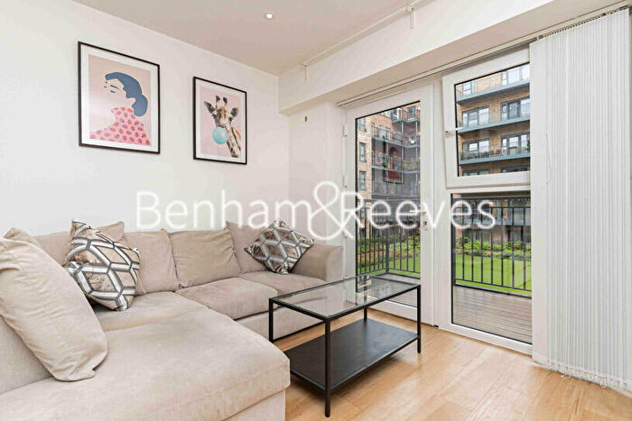 1 Bedroom Apartment To Rent In Beaufort Square, Colindale, NW9